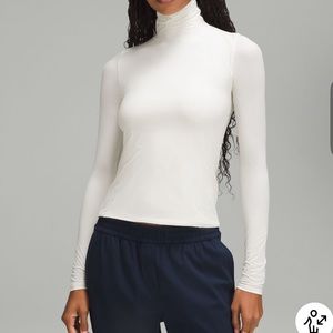 LULULEMON NEVER WORN WUNDERMOST NULU MOCK TURTLENECK in Bone